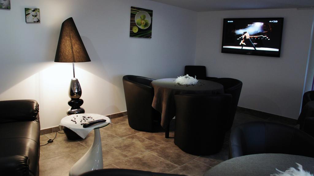La Source Hotel Porcieu-Amblagnieu ภายนอก รูปภาพ